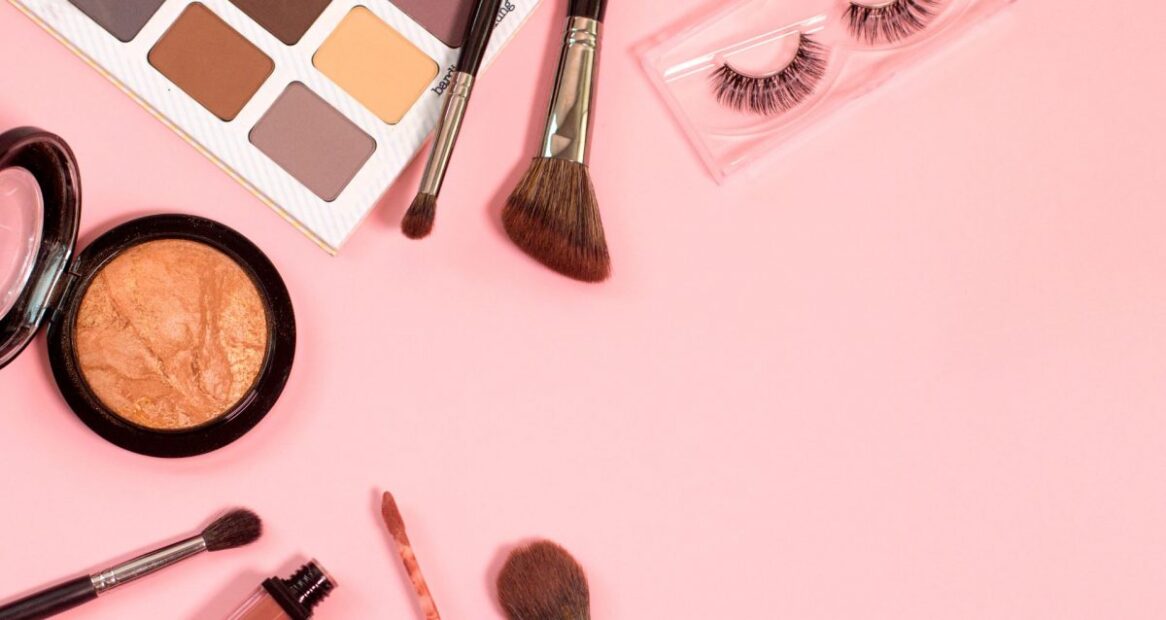 How Social Media has Revolutionized the Wholesale Cosmetics Business